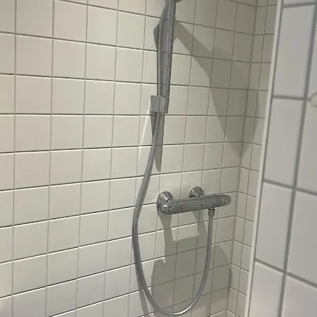 1 Im Studenten Wohnheim * רויטלינגן